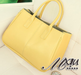 Bolsa Creme com listras internas