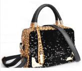 Bolsa Ocinha c/ Paetê Preto