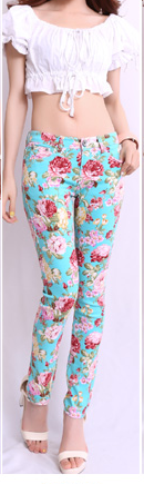 Calça Azul Estampada com Rosas